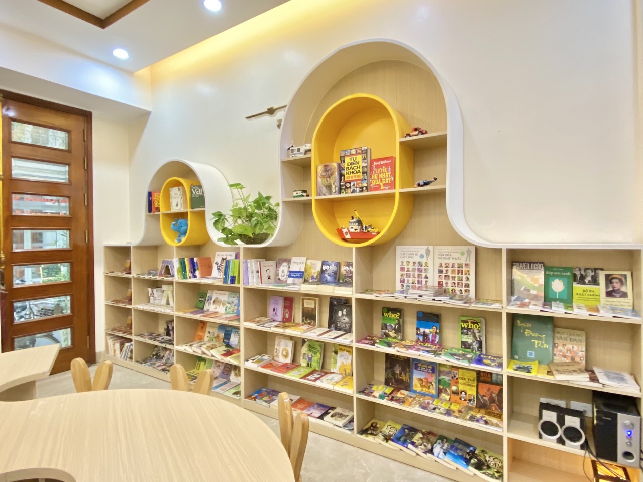 Khong gian Hạt Mam Book Club